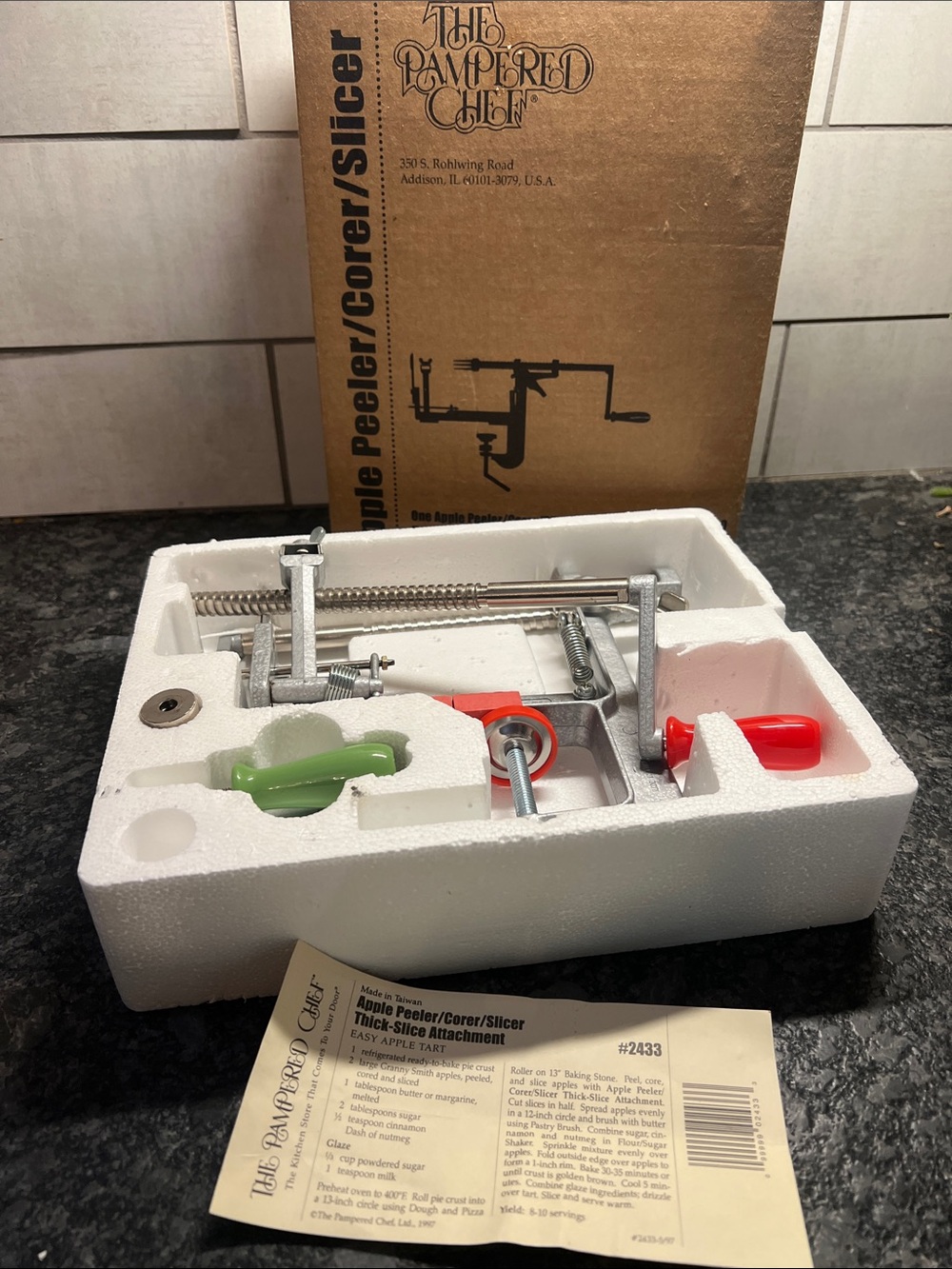 The Pampered Chef Apple Peeler/Corer/Slicer with extra handle& thick slice att